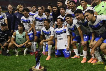 Monterrey levanta la Copa Pacífica Centenario de la UdeG