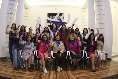 Mujeres alzan la voz con poemas en el MUSA