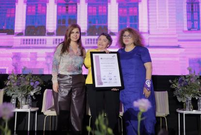 Doctora Ruth Padilla Muñoz recibe homenaje a la Trayectoria femenina universitaria