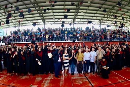 Karla Planter se compromete a apoyar a graduados de la Prepa de Zacoalco de Torres en proyectos de investigación y estancias en el extranjero