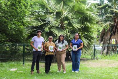 Difunden libro con más de 170 especies de flora del CUCosta 