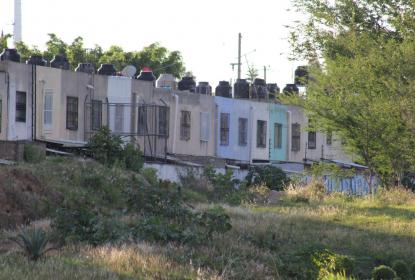 Necesarios, cuatro salarios mínimos para acceder a una vivienda de interés social en el AMG 