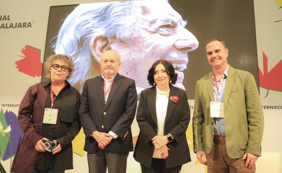 Recuerdan el legado intelectual de Mario Vargas Llosa