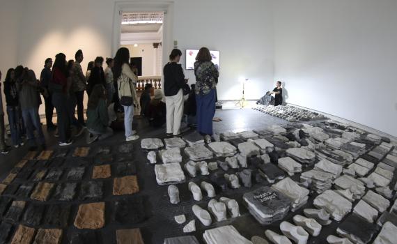 Cuerpo, dolor y performance: así se expandió la obra “Ceguera Voluntaria” en el MUSA