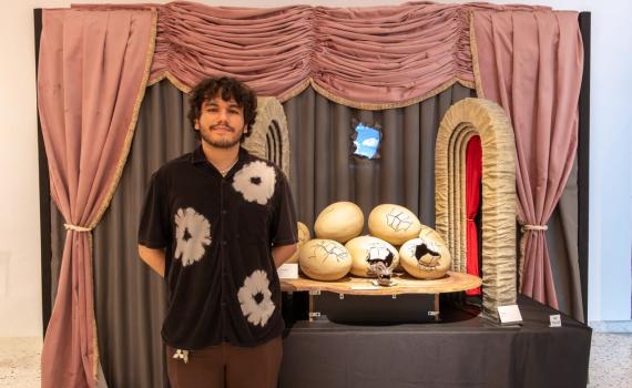 Unen cine y arte visual en la exposición “Teatro secreto” en MUSA